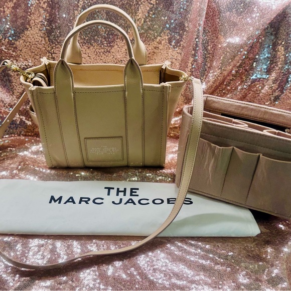 Authentic PreLoved Marc Jacobs LEATHER Small “The Tote Bag” EUC!! - Picture 8 of 16